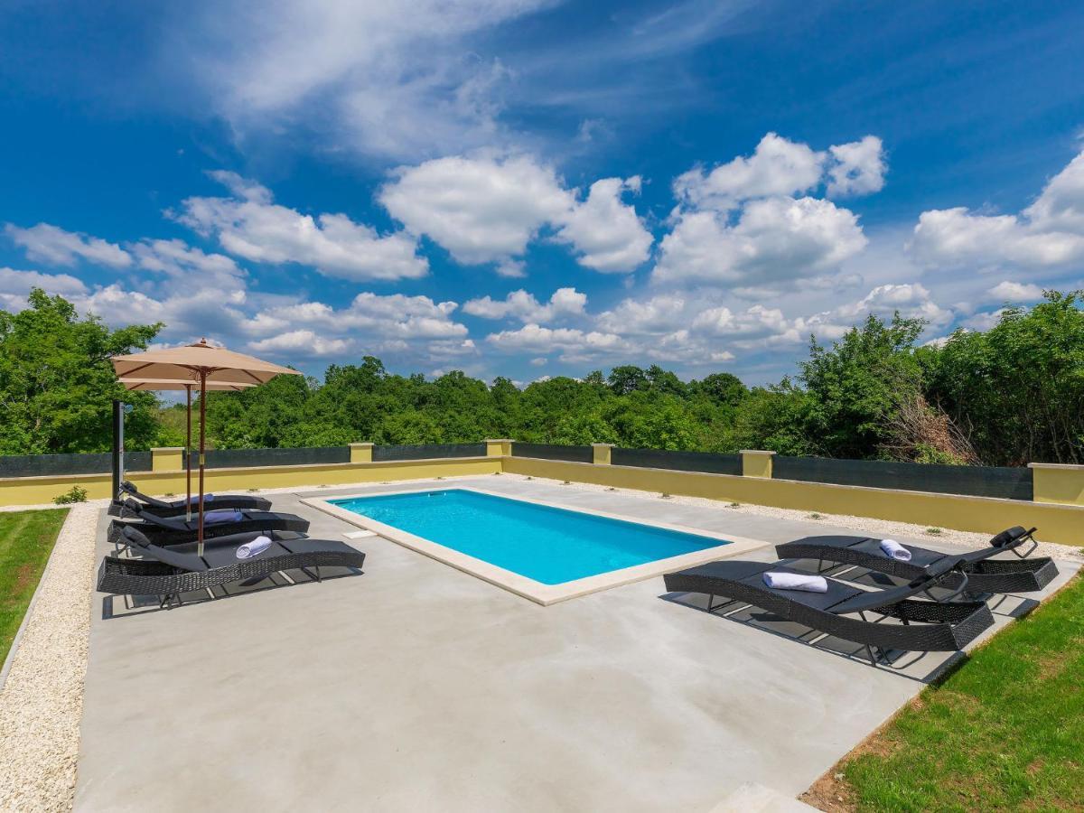 Holiday Home Villa Aniva Žminj Esterno foto