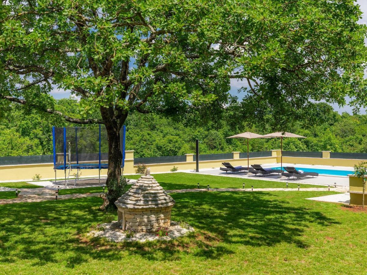Holiday Home Villa Aniva Žminj Esterno foto