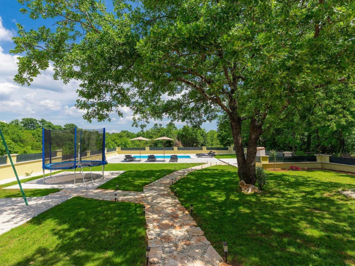 Holiday Home Villa Aniva Žminj Esterno foto