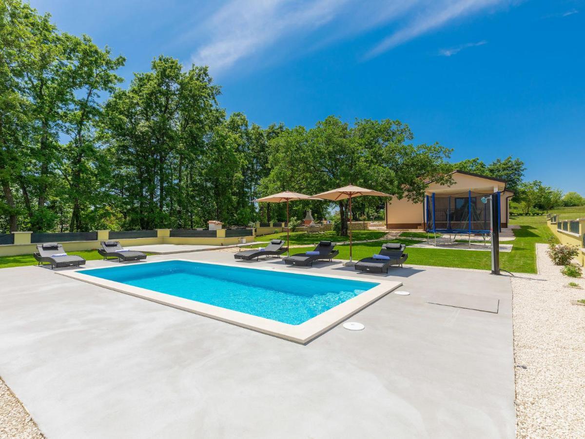 Holiday Home Villa Aniva Žminj Esterno foto