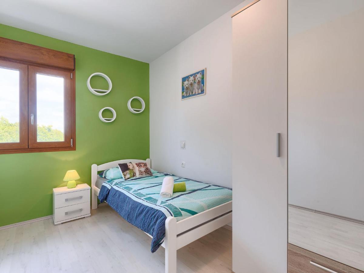 Holiday Home Villa Aniva Žminj Esterno foto