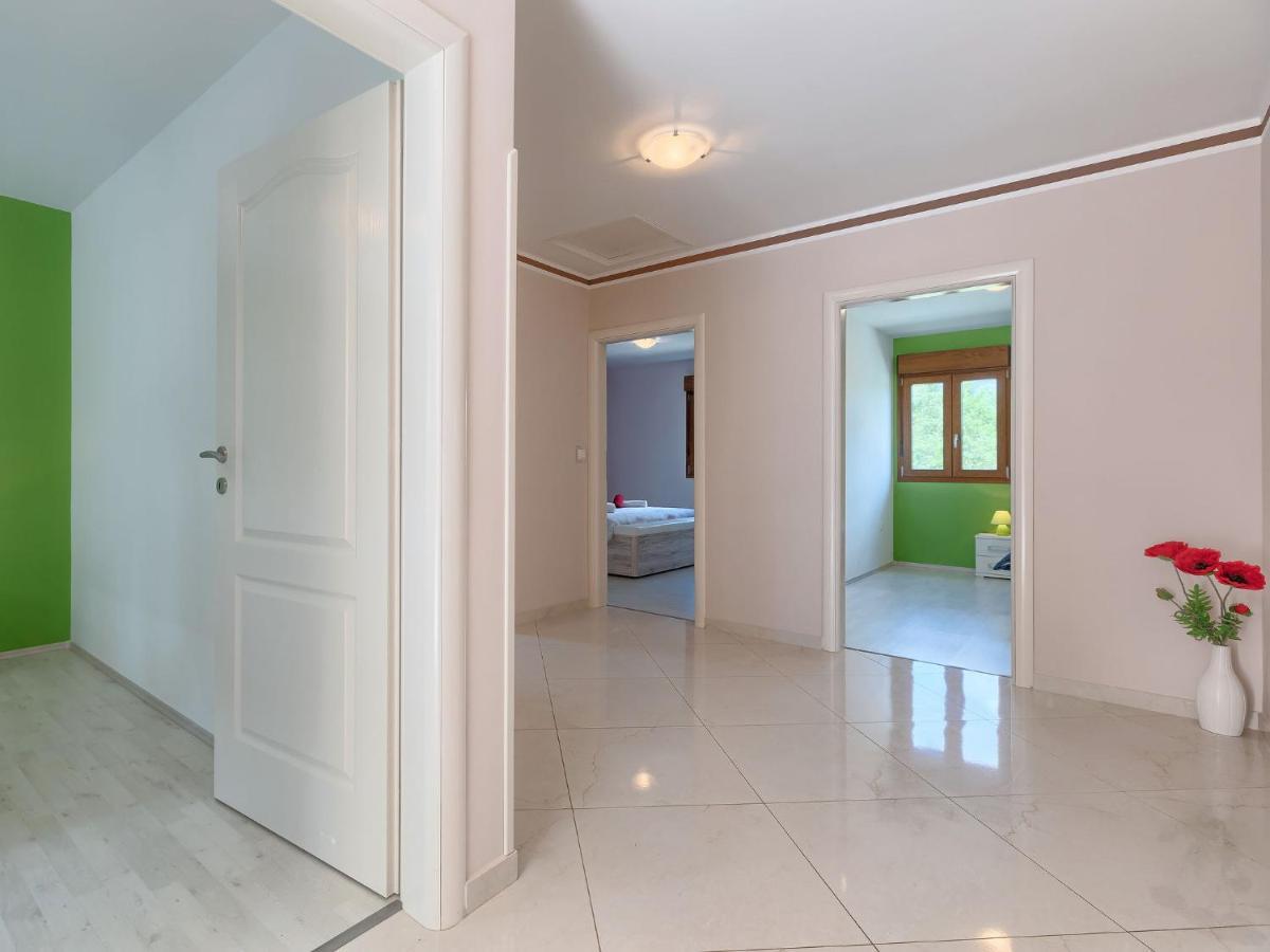 Holiday Home Villa Aniva Žminj Esterno foto