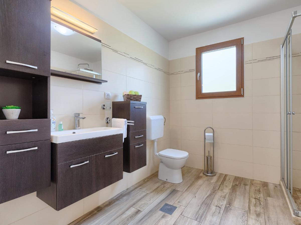 Holiday Home Villa Aniva Žminj Esterno foto